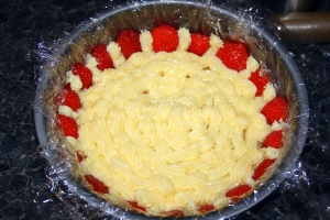 Swirl and cover the whole cake base